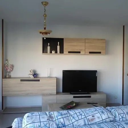 - 3 Bedrooms With Wifi And Sea Views - 07678 Apartman *